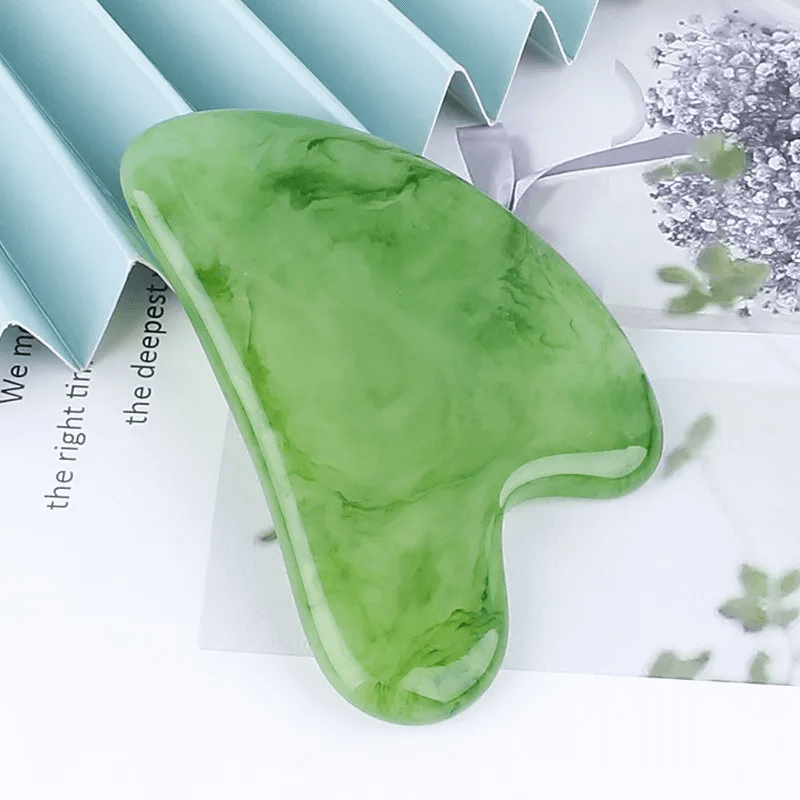 gua sha visage pierre verte lumiwomen